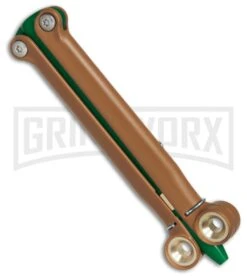 BaliYo By Spyderco Butterfly Pen Flipper Green/Brown -Best Knife Shop BaliYo by Spyderco Butterfly Pen Fisher Space Pen Green Brown USA Made BHQ 71877 er spine large