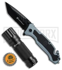Smith & Wesson 2-Piece Combo Set W/Folding Knife And Galaxy Flashlight -Best Knife Shop Smith and Wesson Folding Knife Galaxy Flashlight Combo Set of 2 SWP17 8CP BHQ 75991 jr bottlecap large